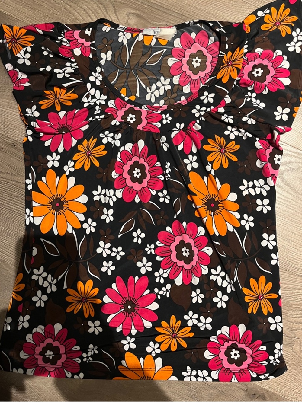 Retro flower power floral pattern vibrant orange Pink brown black white WL Y2K